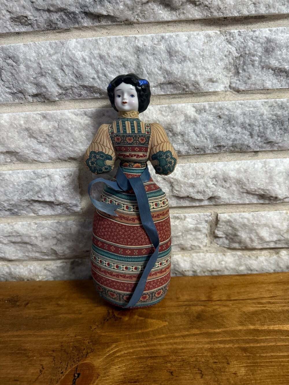 Avon 10” American Heirloom Porcelain Head, Cloth Doll Sachet Pin Cushion 2D